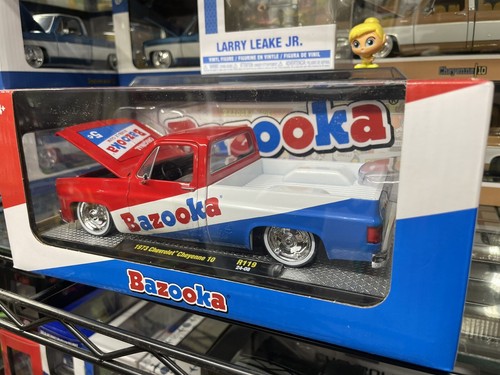 ミニカー BAZOOKA 1973 Chevrolet Cheyenne 10 1973 Chevrolet Cheyenne 10 Truck Red & Blue w/White 