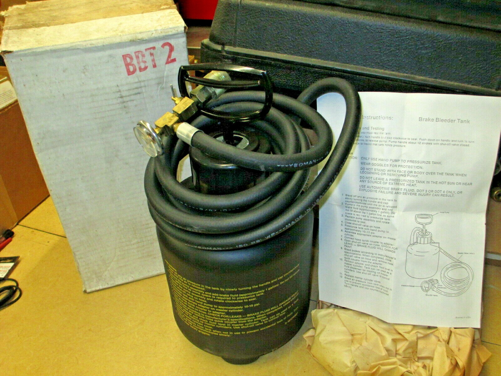 Nos Mac Tools Bbt2 Professional 4 Qt /1 Gallon Brake Bleeder Pressure