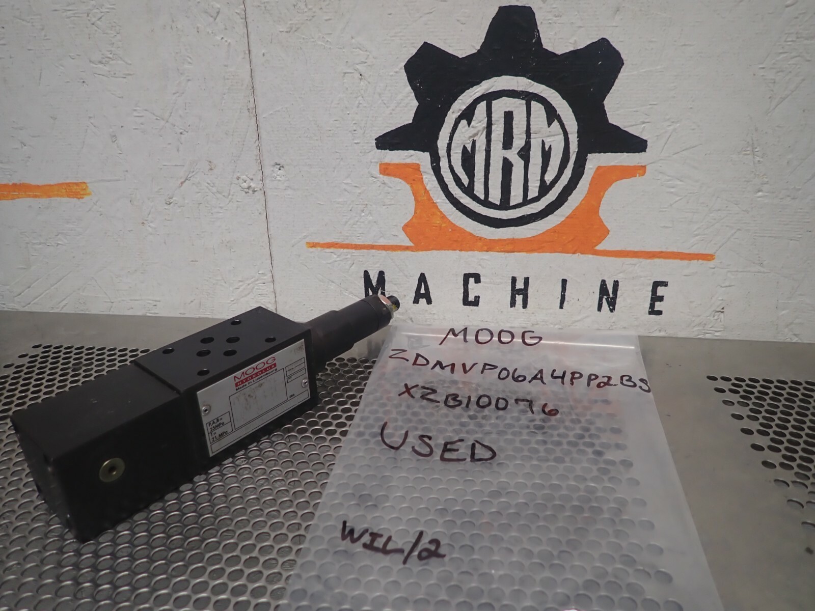 めー　MOOG MOOG XZB10076 000-01 ZDMVP06A4PP2BS Valve Used With Warranty