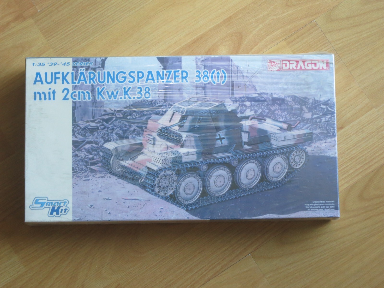 DRAGON 1:35 Aufklarungspanzer 38(t) mit 2cm Kw.K.38 Model