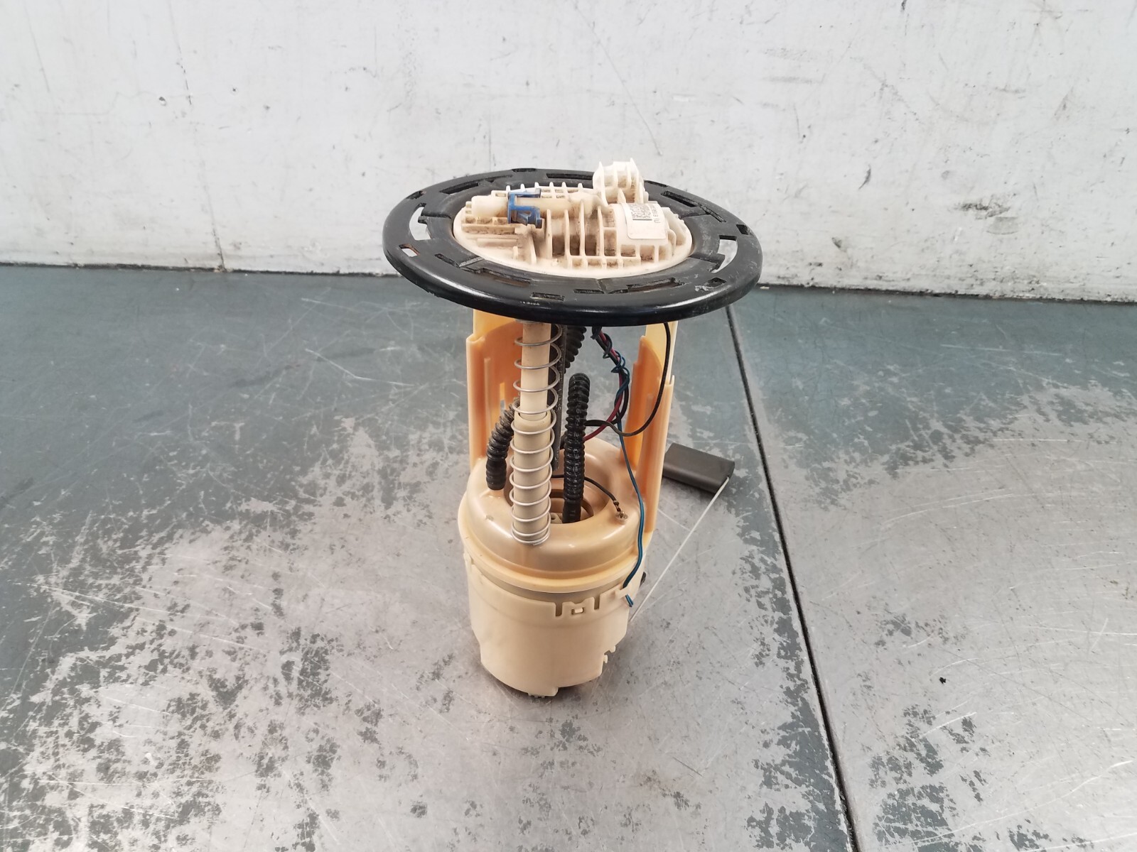 2006 Jeep Wrangler TJ Rubicon 4x4 Fuel Pump / Sending Unit