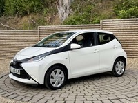 2016 Toyota AYGO 1.0 VVT-i x-play x-shift Euro 6 5dr Hatchback Petrol Automatic