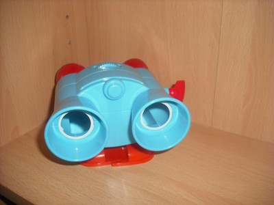 lenny the binoculars