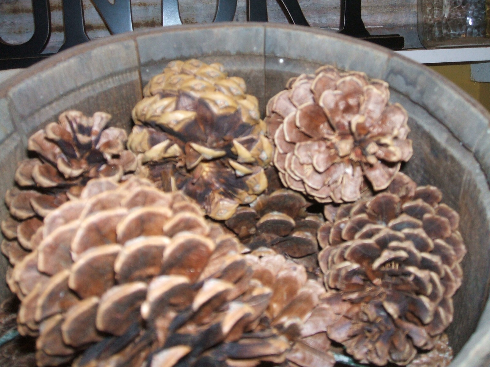 ANTIQUE PRIMITIVE WOOD BARREL