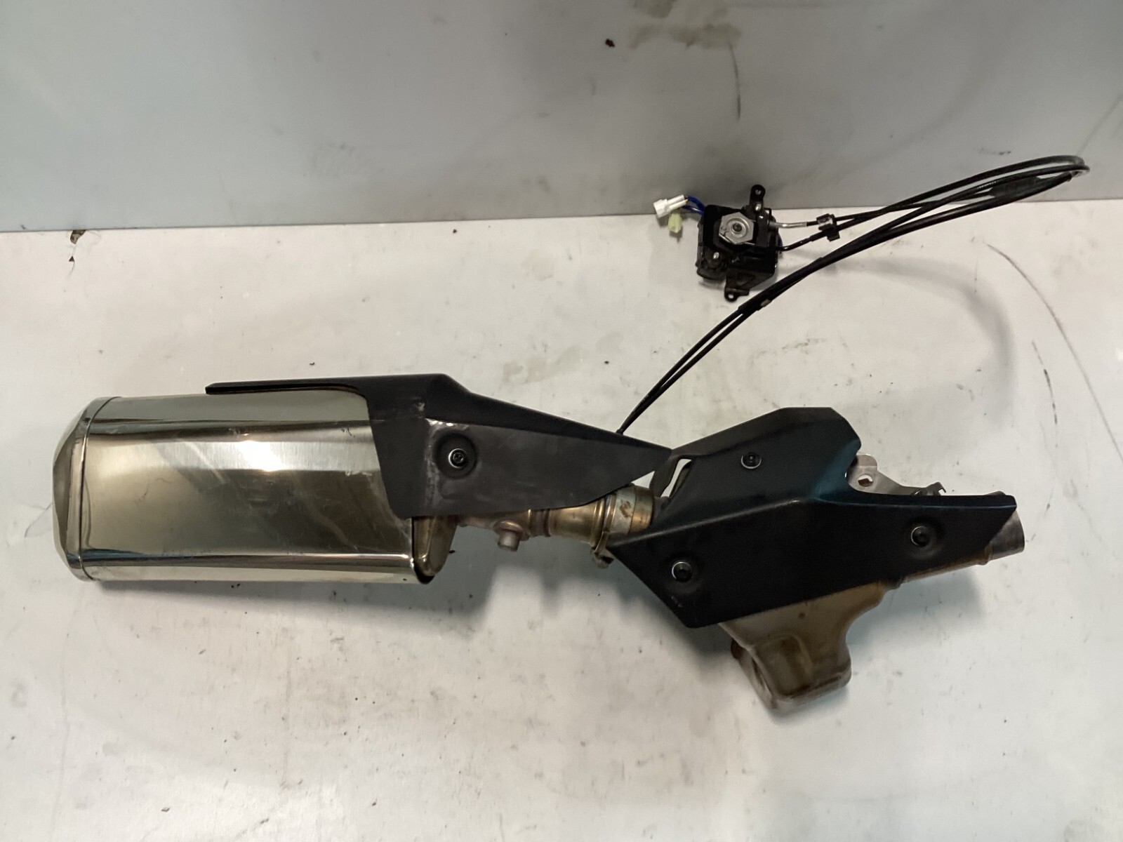 風炉 19-23 KAWASAKI NINJA ZX6R ZX636 FACTORY MUFFLER EXHAUST
