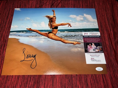 オリビア・ダン直筆サイン入り2Lサイズ写真…Olivia Dunne