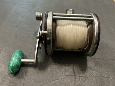 Vintage Penn Jigmaster No. 500 Fishing Reel Green Swirl Bakelite Handle