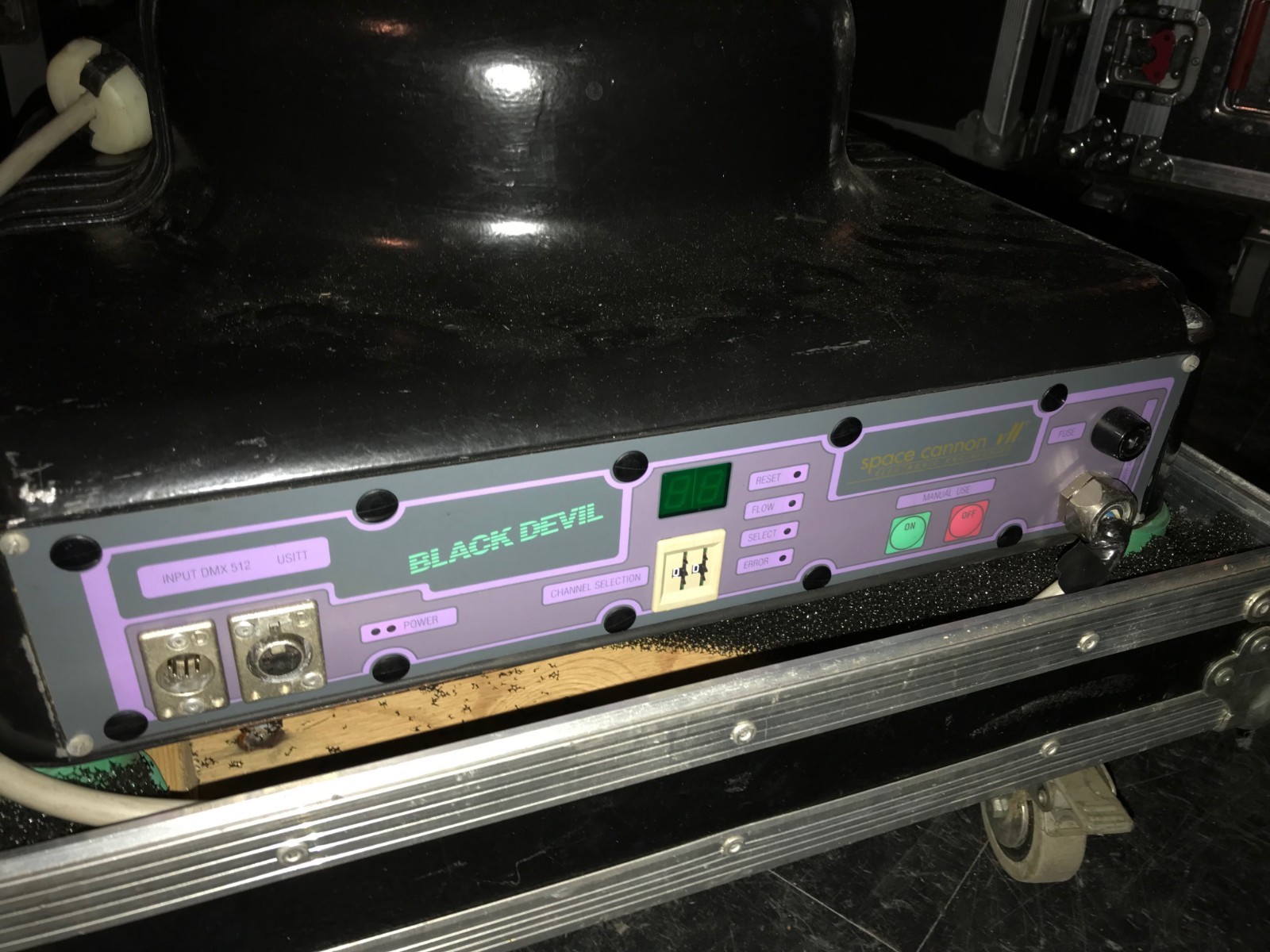 Black Devil Space Cannon - Look great - Un-tested - Needs lamp