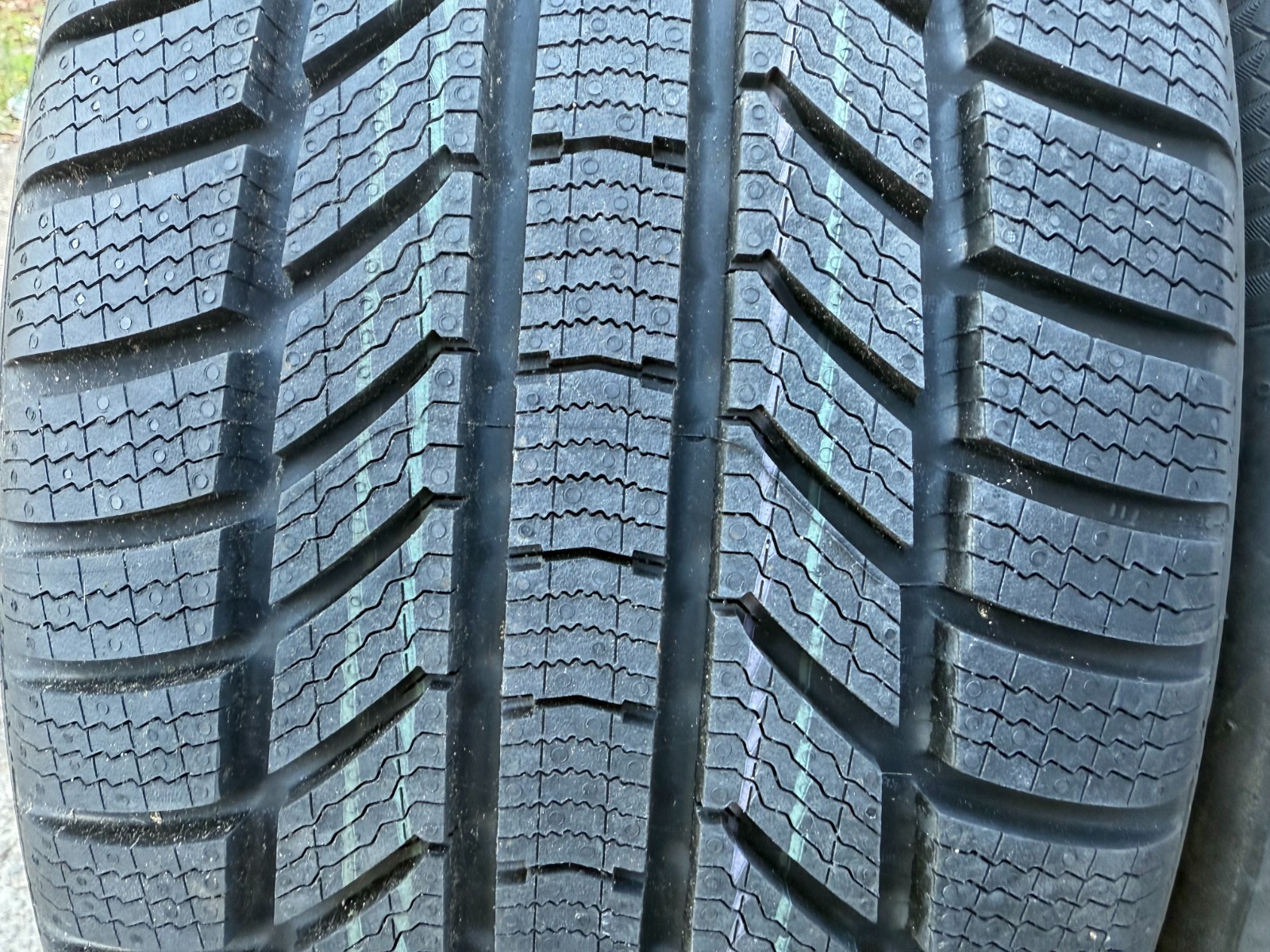 New 255 45 20 Continental, Winter, XL, M+S, 105V, x1 Tyre (F1_tyres) YD275