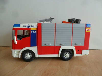 Playmobil- 4821 Feuerwehr Einsatzwagen mit Licht 