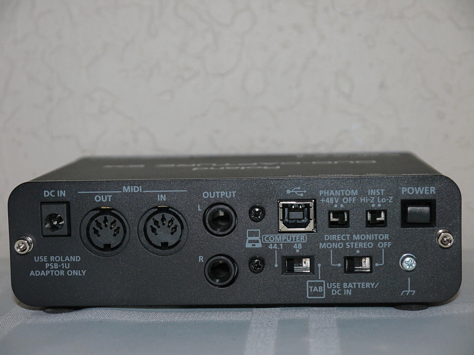 Roland Duo-Capture EX USB Audio Interface UA-22 Bus Powered No AC Adapter Needed