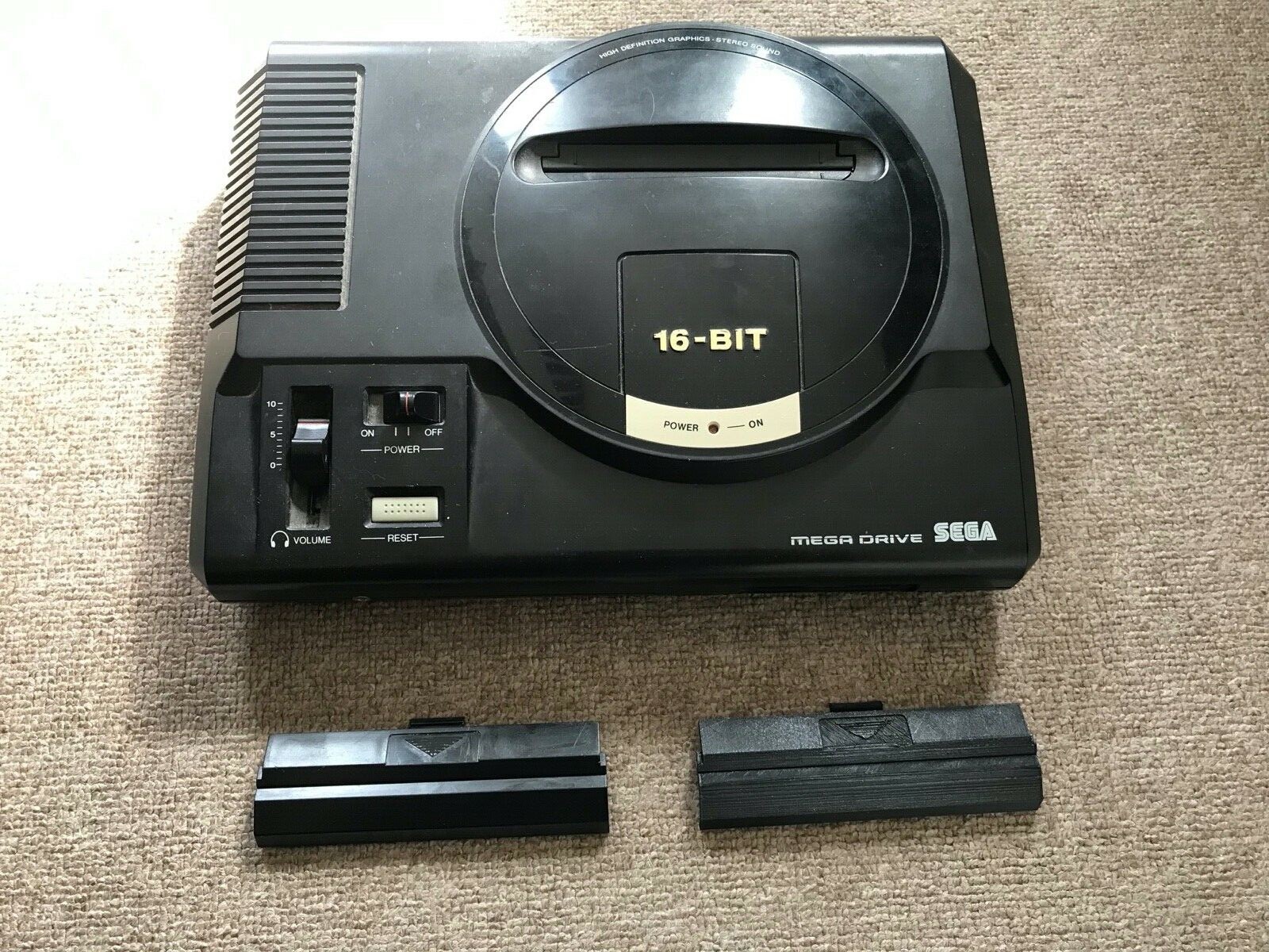 SEGA MEGA DRIVE+ワン Mega Drive Plus One Sonic the Hedgehog Sega Console Boxed