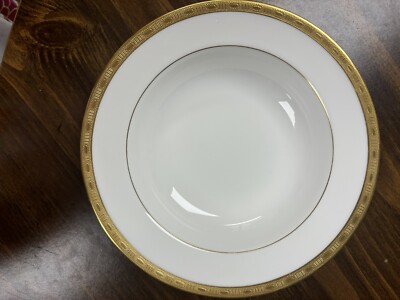 Minton Winchester K132 Rimmed Soup Bowl
