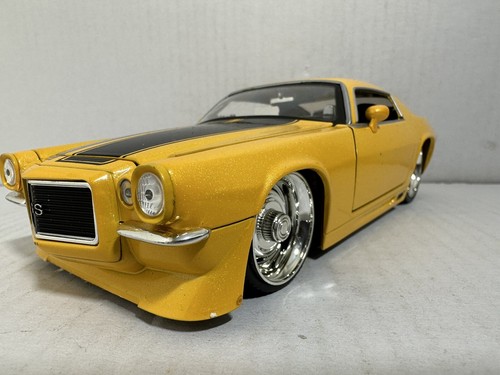 ジェイダトイズ JADATOYS 1971 CHEVY CAMARD 1/24 Amazon.com: Jada Toys Big Time Muscle 1:24 1971 Chevy Camaro