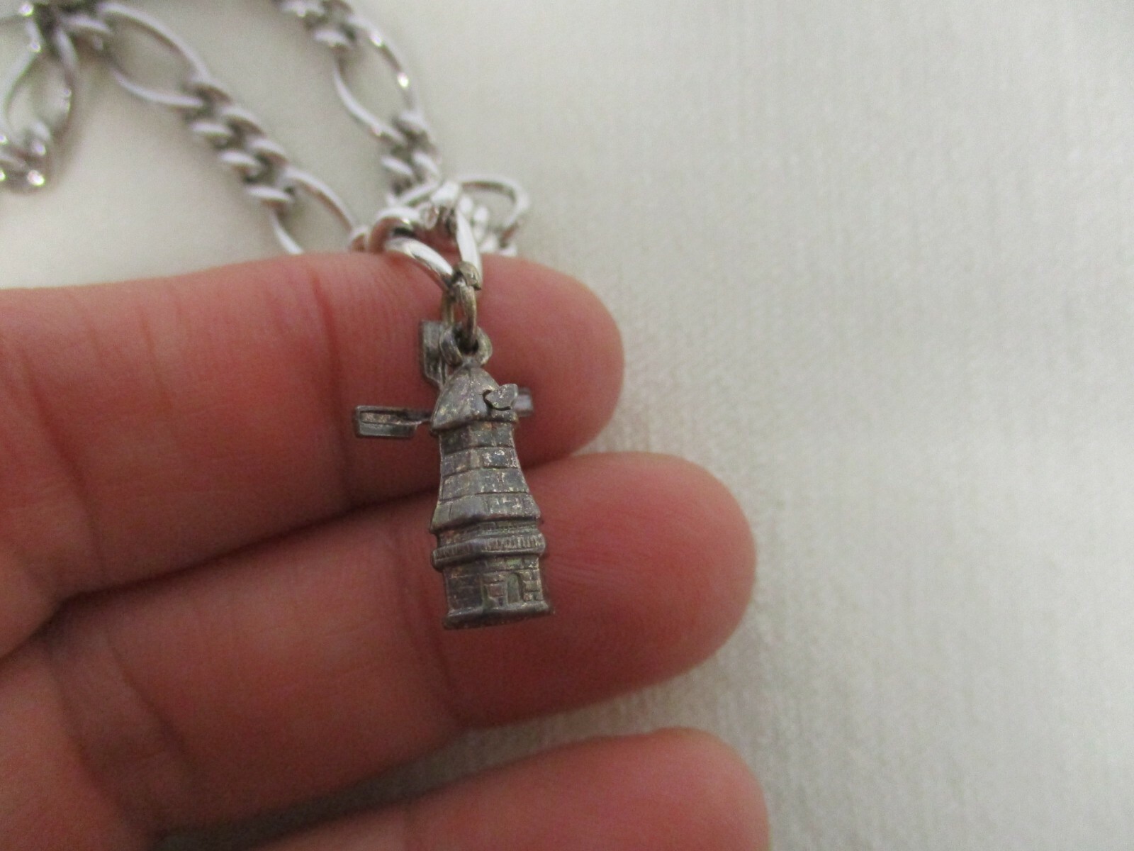 VINTAGE B B STERLING SILVER CHAIN CHARM BRACELET w MECHANICAL WINDMILL CHARM