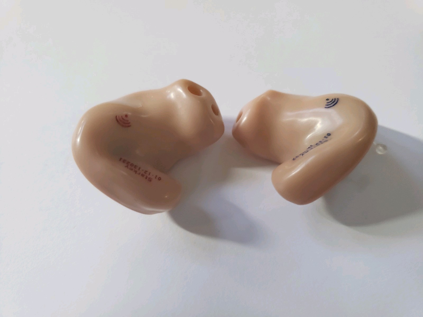 2 Starkey Full Shell Wireless Hearing Aids ITC ITE CIC Right & Left Ear Set Pair