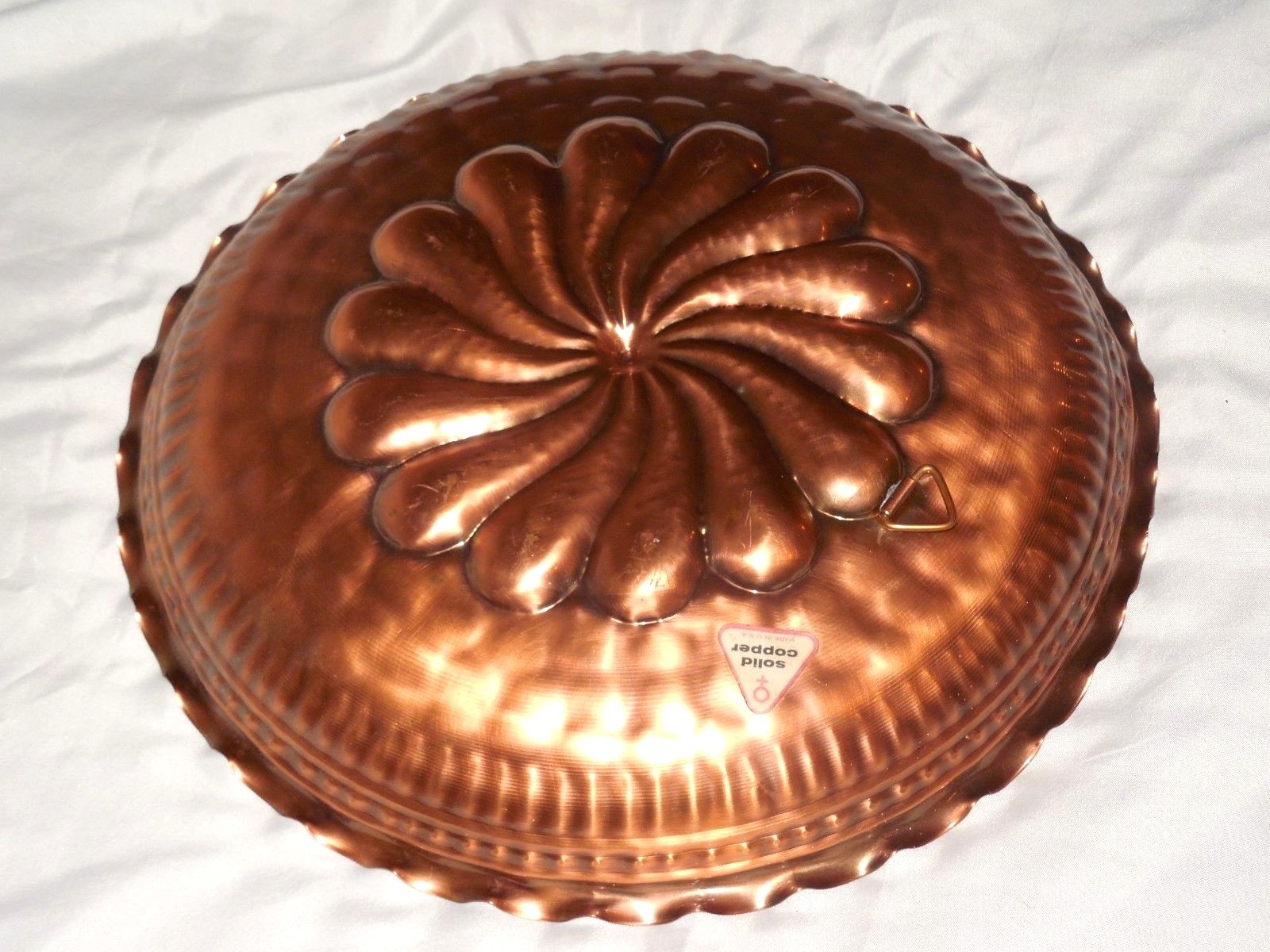 VINTAGE PRE-OWNED LARGE ARTS AND CRAFTS LOOK COPPER WALL HANGING PLAQUE USA