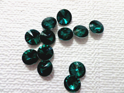 12 Pcs Acrylic Pointed Back Chaton Rivoli Beads, Emerald Green, 14mm, Foiled