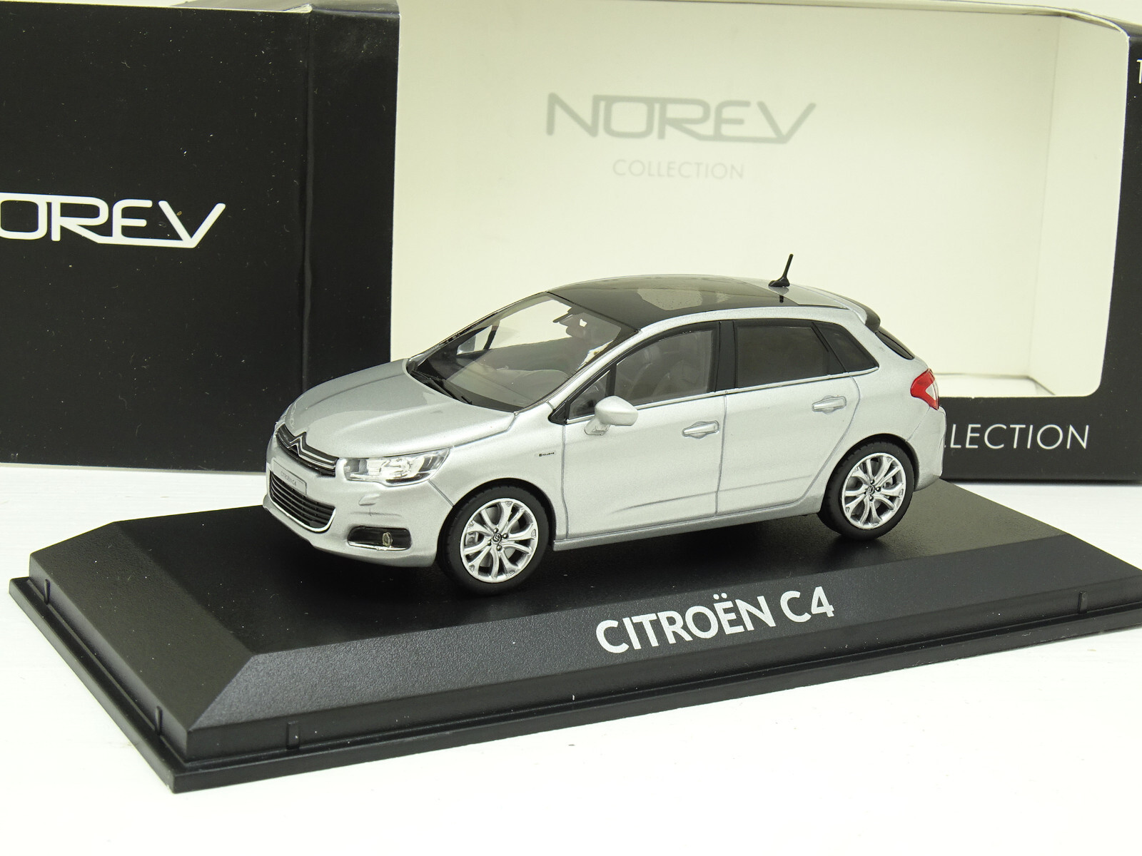 【美品】ixo 1/43 WRCmodel CitroenDS3/C4 美品】ixo 1/43 WRCmodel CitroenDS3/C4