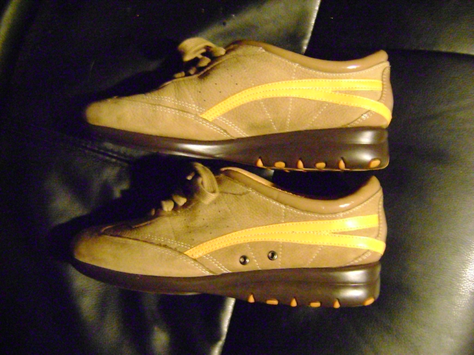 AEROSOLES TAN Air Cushion SPORT Womens SNEAKER 8M  GRAY Suede with  laces