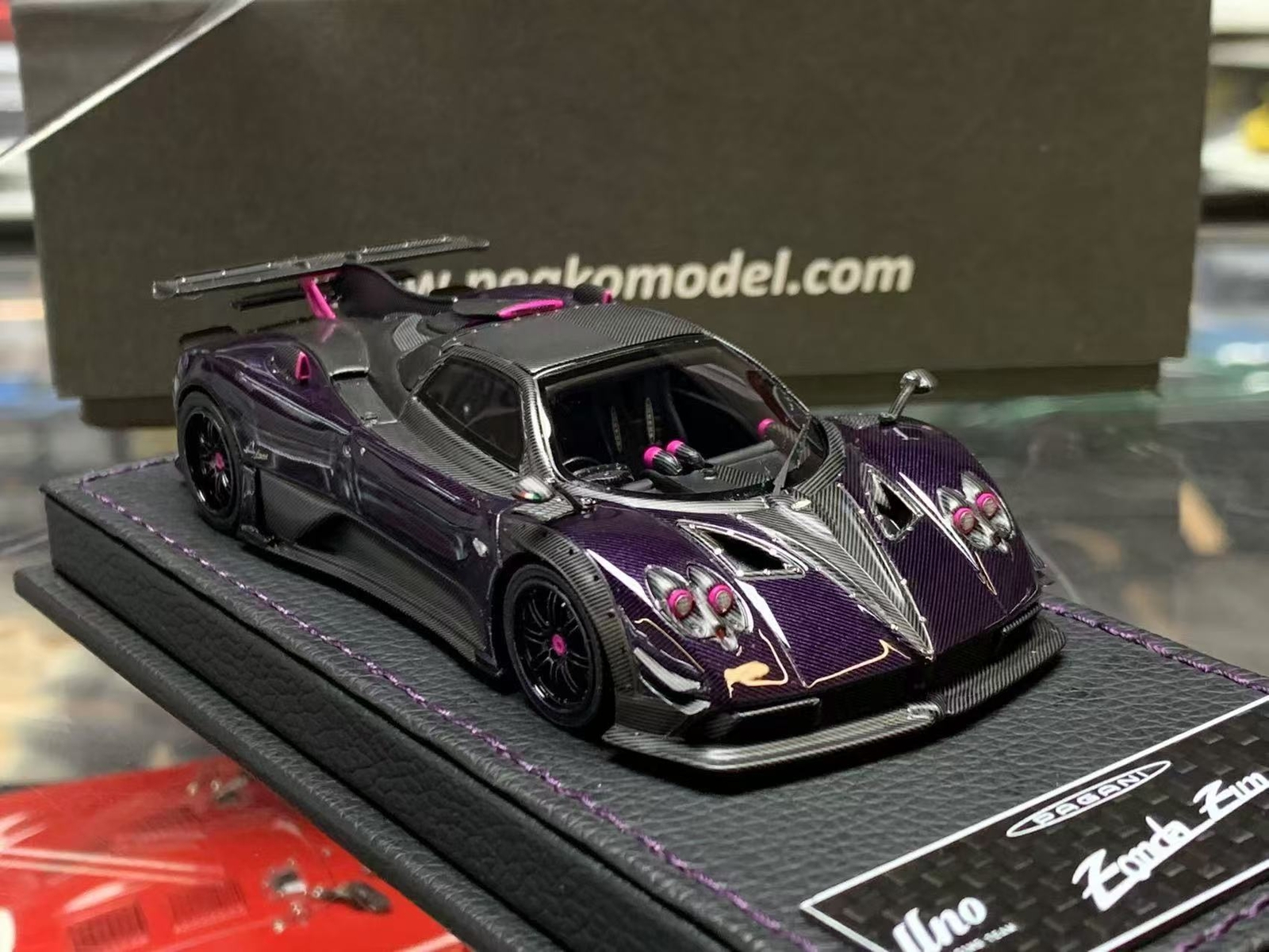 Spark スパーク　PAGANI ZONDA F2005パガーニゾンダ1/43 Spark スパーク Pagani Zonda パガーニゾンダ 1/43（Spark