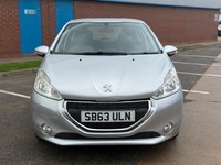 2013 Peugeot 208 1.2 VTi Active Euro 5 5dr HATCHBACK Petrol Manual