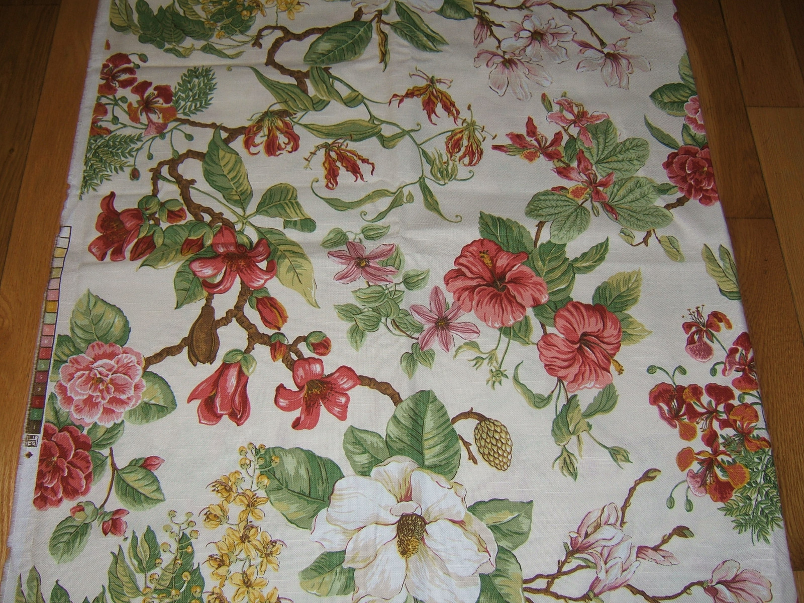 BRAEMORE DESIGN SCREEN PRINT FLORAL FABRIC 53 INCHES LONG  54 WIDE VAT COLORS  N