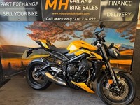 2025 Triumph STREET  Triple 765 RS  650 MILES 1 OWNER YELLOW NAKED  Roadster Pet