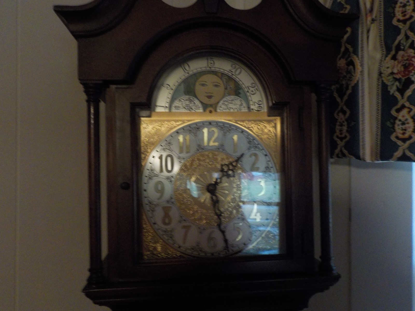 Vintage Colonial Manufacturing Co. Grandfather Clock Model # 1698