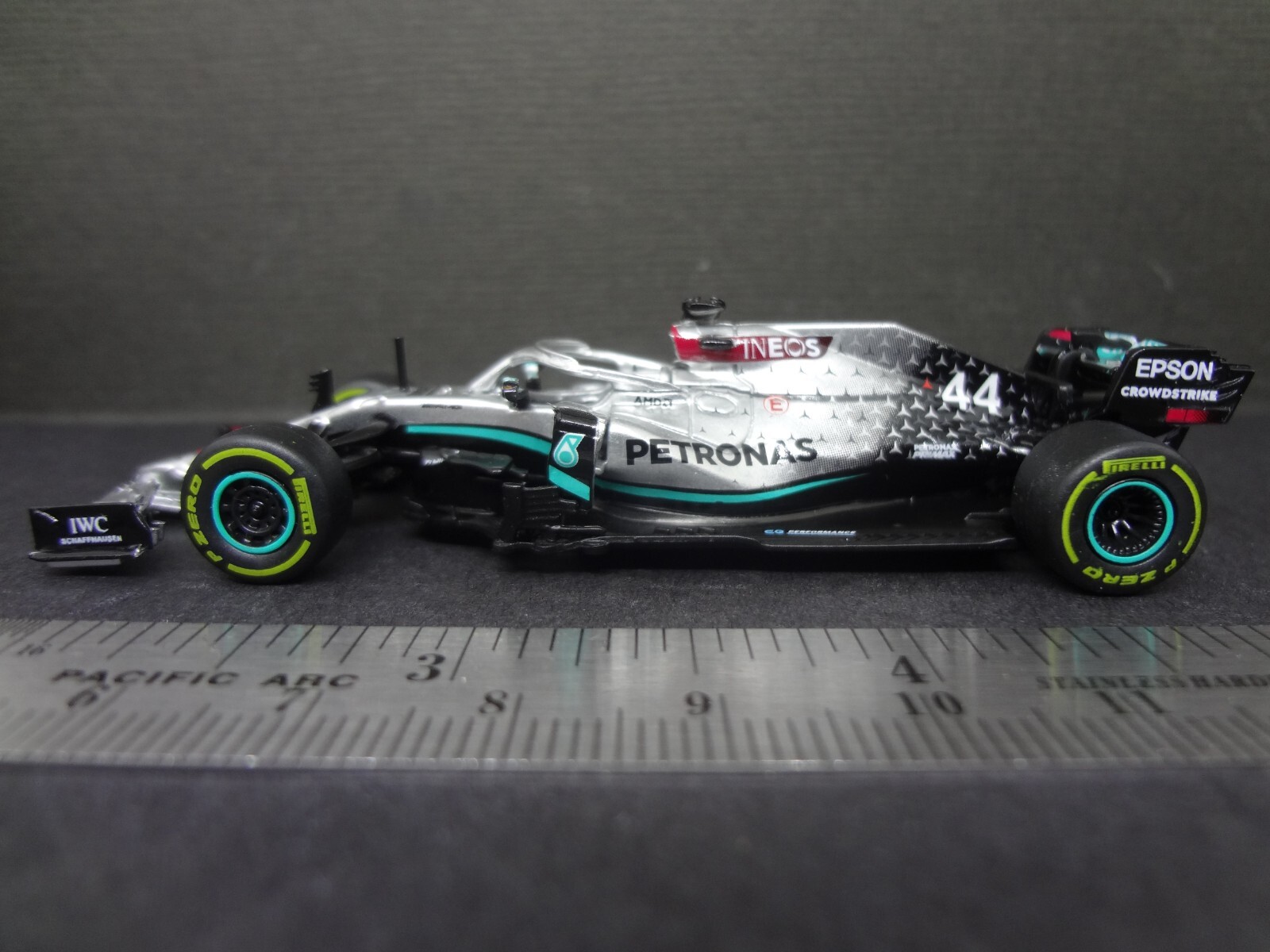 Mini GT Mercedes AMG F1 W11 EQ Performance Barcelona Pre