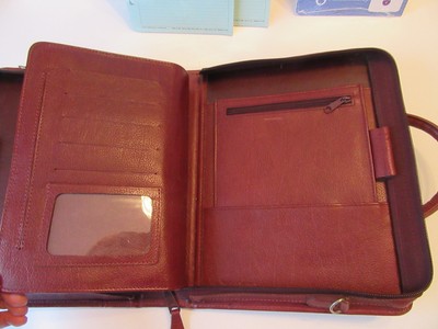Franklin Covey Quest Burgundy Leather 7 Ring Planner/Binder With Handles