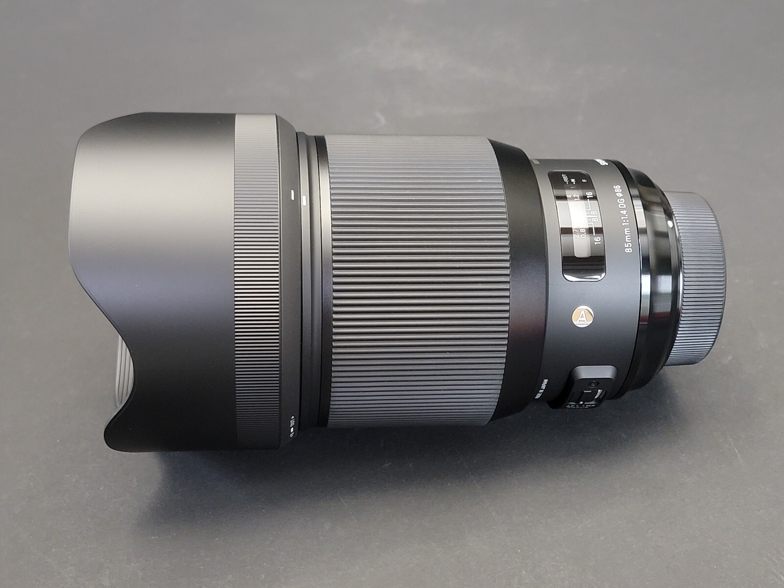 Sigma 85mm F1.4 DG HSM for Nikon MINT CONDITION!! with USB Sigma 85mm F1.4 DG HSM for Nikon MINT CONDITION!! with USB