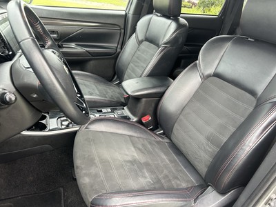 image 8 of interior