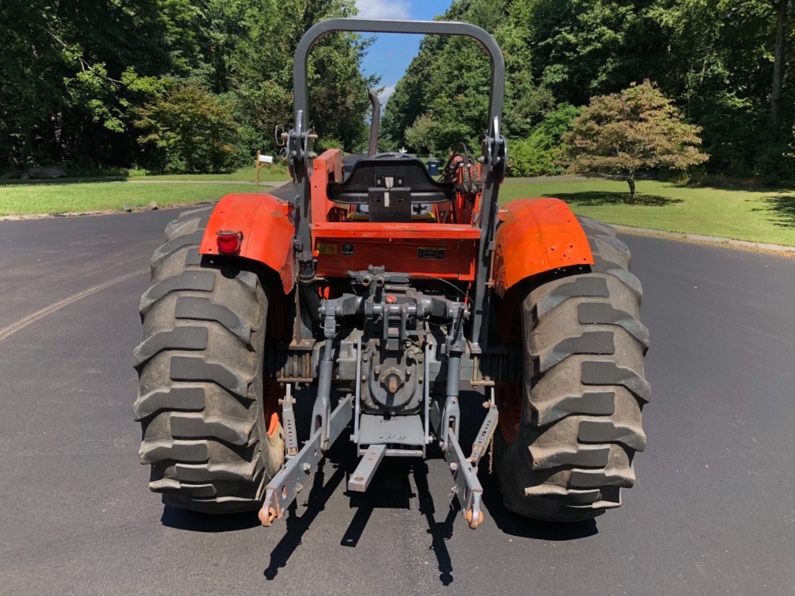 KUBOTA M8200 4WD TRACTOR