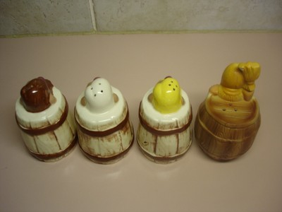 Twin Winton Hillbilly Figurine Salt And Pepper Shakers