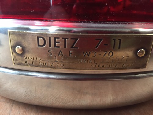 Dietz Co. 7-11 Rotating Beacon Light RED Dome 12V S.A.E.-W-70