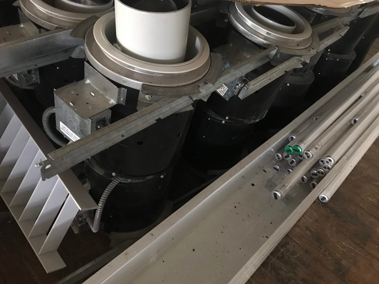Industrial Spot Lights Fluorescent lighting Bulk quantities