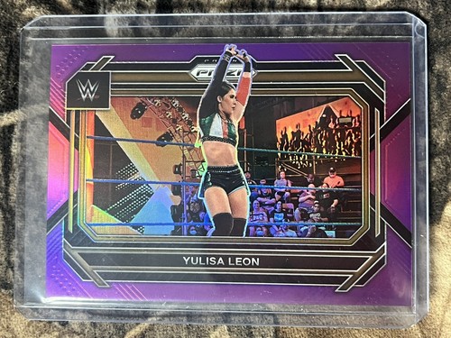 SEVENTEEN - ゆかりん 2023 Panini Prizm WWE Prizms Purple #73 Yulisa Leon 65/149