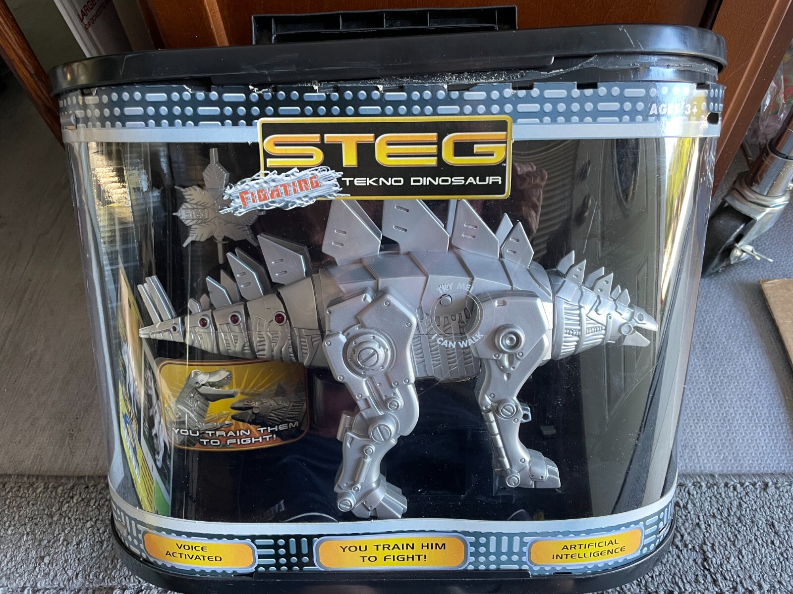 Battery Op Fighting STEG Stegosaurus Tekno Dinosaur Robot Battery Op Fighting STEG Stegosaurus Tekno Dinosaur Robot