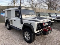 2009 Land Rover Defender 110 2.4 TDCi Utility Wagon 4WD MWB Euro 4 5dr NA Diesel