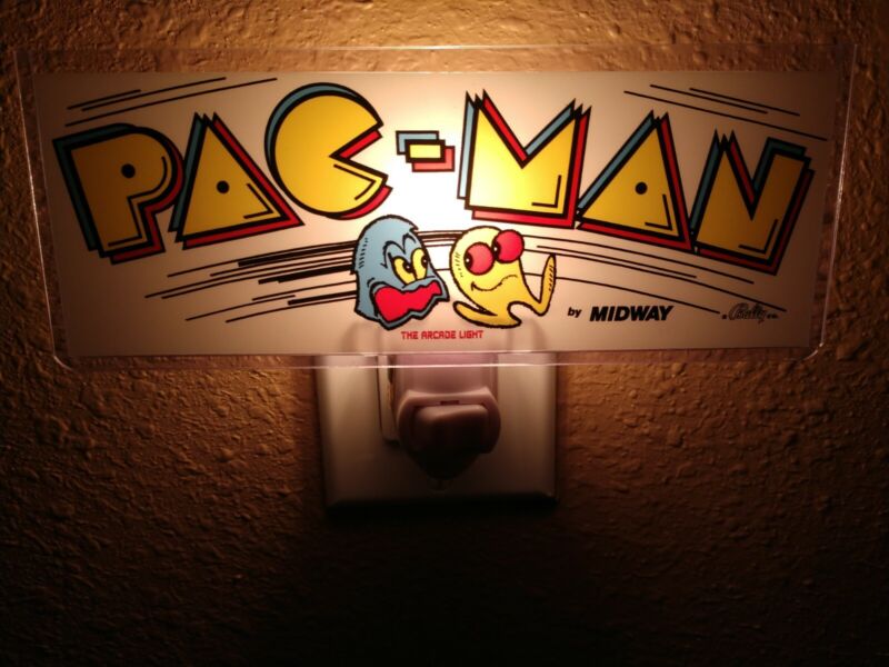 PAC-MAN Arcade Marquee Night Light 