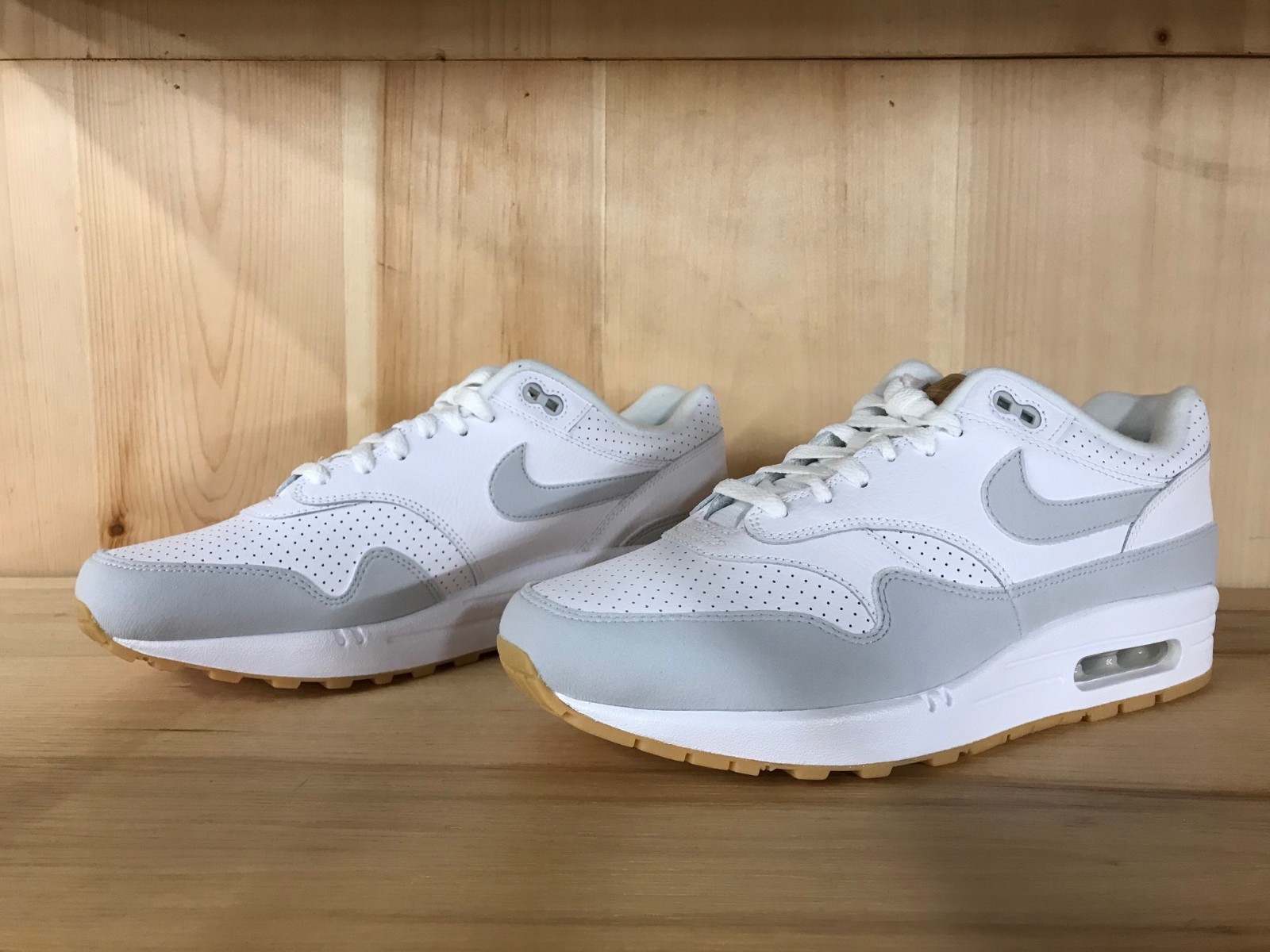 air max 1 platinum gum