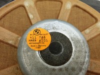 BMW X3 E83 03-06 Lautsprecher Zentralbass Woofer Links Vorne BMW X3 E83 03-06 12.11.2004 990105 gebraucht Vorschau 2