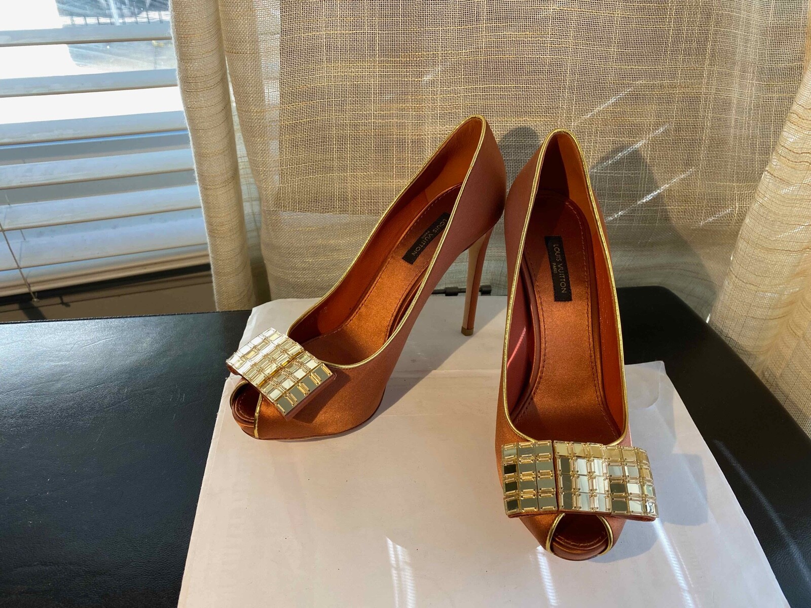 LOUIS VUITTON BROWN COPPER SATIN PUMPs heels 36.5-6 LOUIS VUITTON BROWN COPPER SATIN PUMPs heels 36.5-6