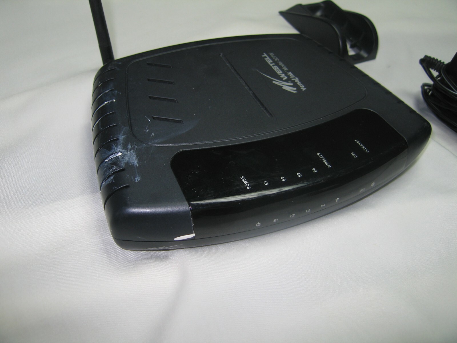 Westell VersaLink Model 327W Wireless WiFi Router w/Power Supply & Stand