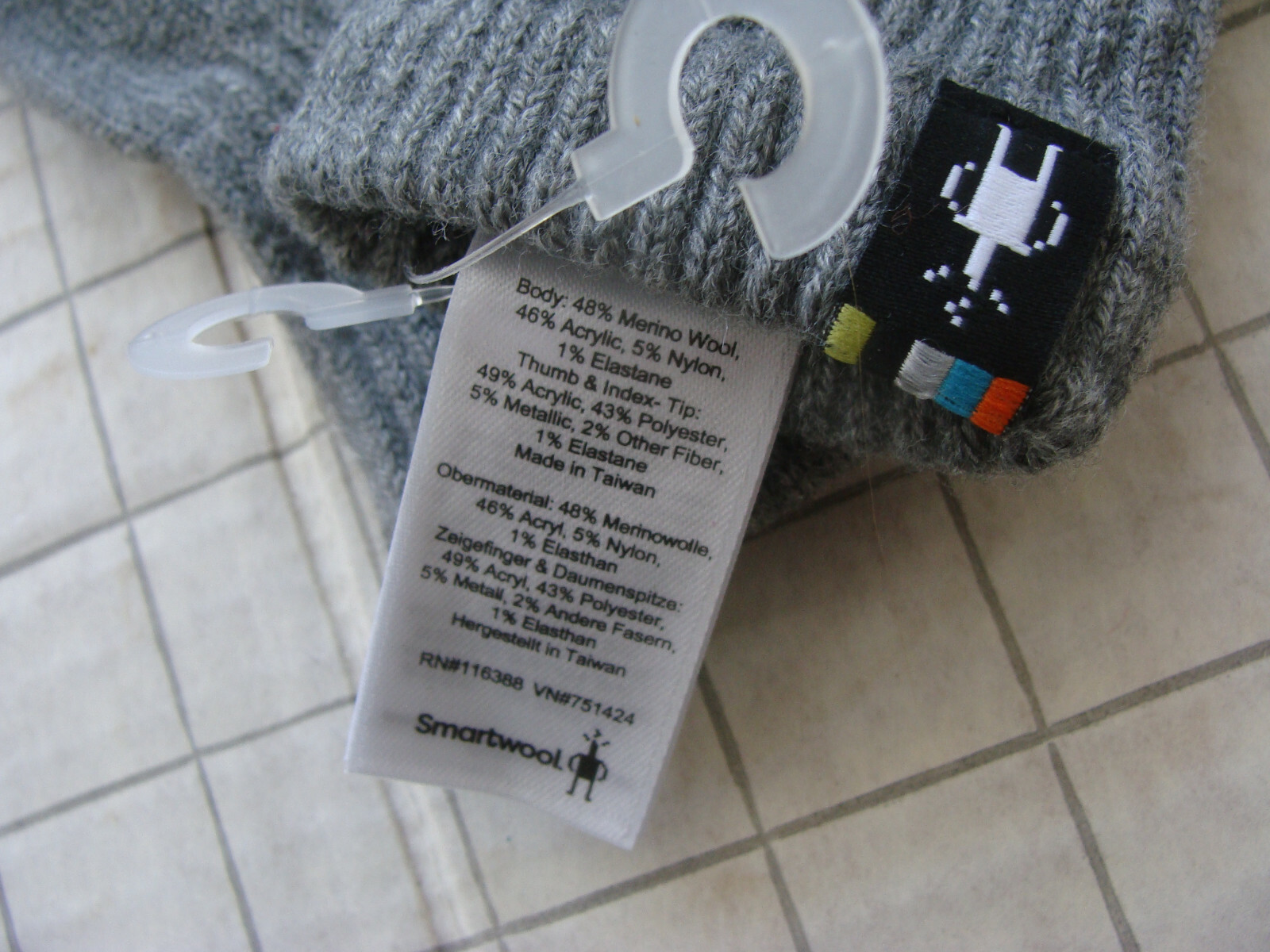 Smartwool HAT & GLOVES Plum Nordic Fair Isle 100% Merino Liner Gloves Beanie EUC