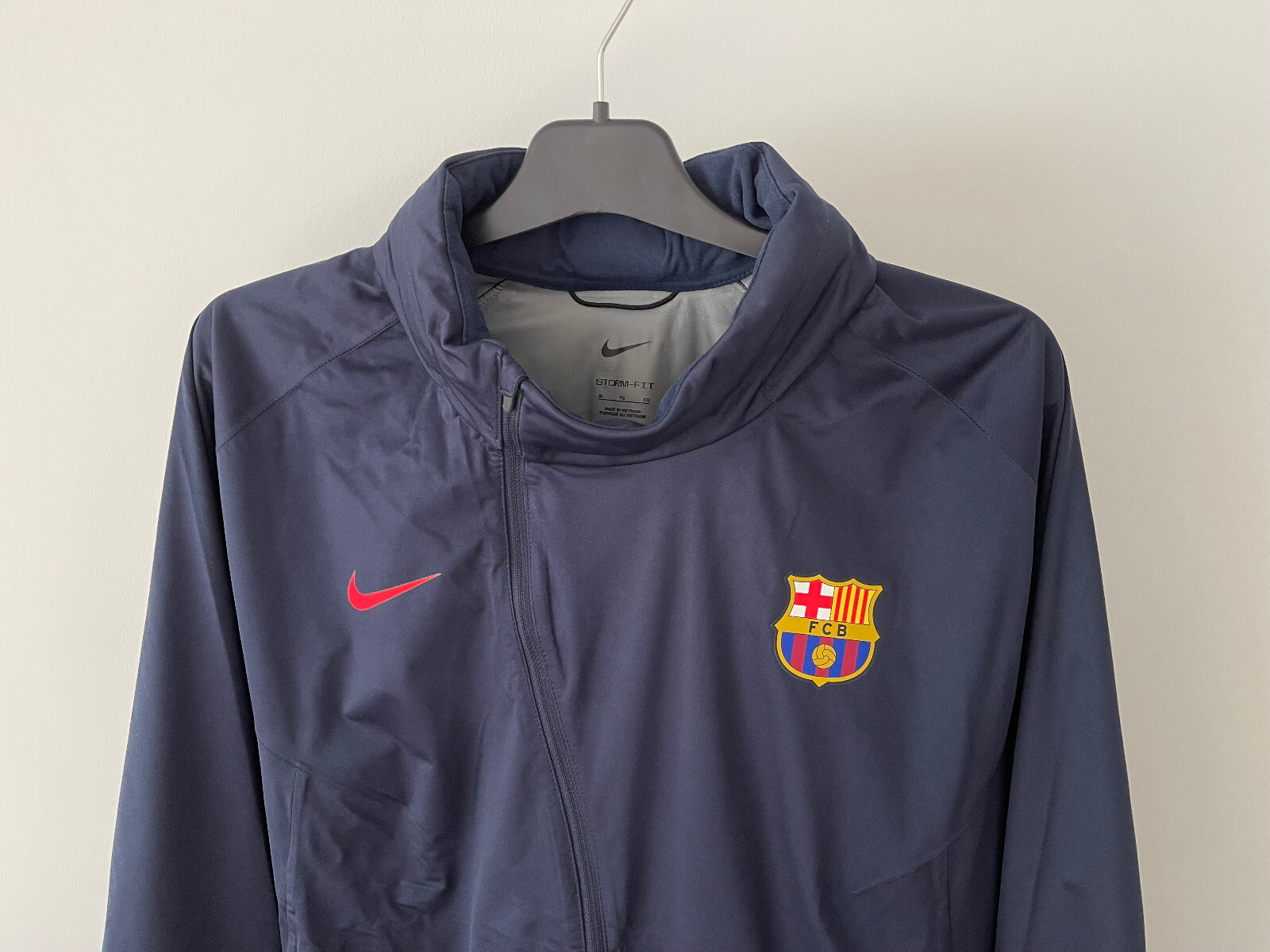 Nike FCBarcelona メッシ&グアルディオラ 支給品ベンチコート古着 Nike FCBarcelona メッシ&グアルディオラ 支給品ベンチコート古着