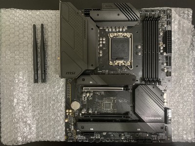 MSI MAG B660 TOMAHAWK WIFI DDR4 LGA 1700 ATX Intel Motherboard w/ Antennas
