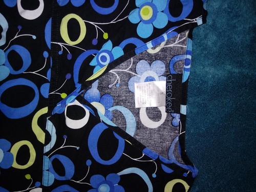 women's scrub top small Cherokee spandex sides