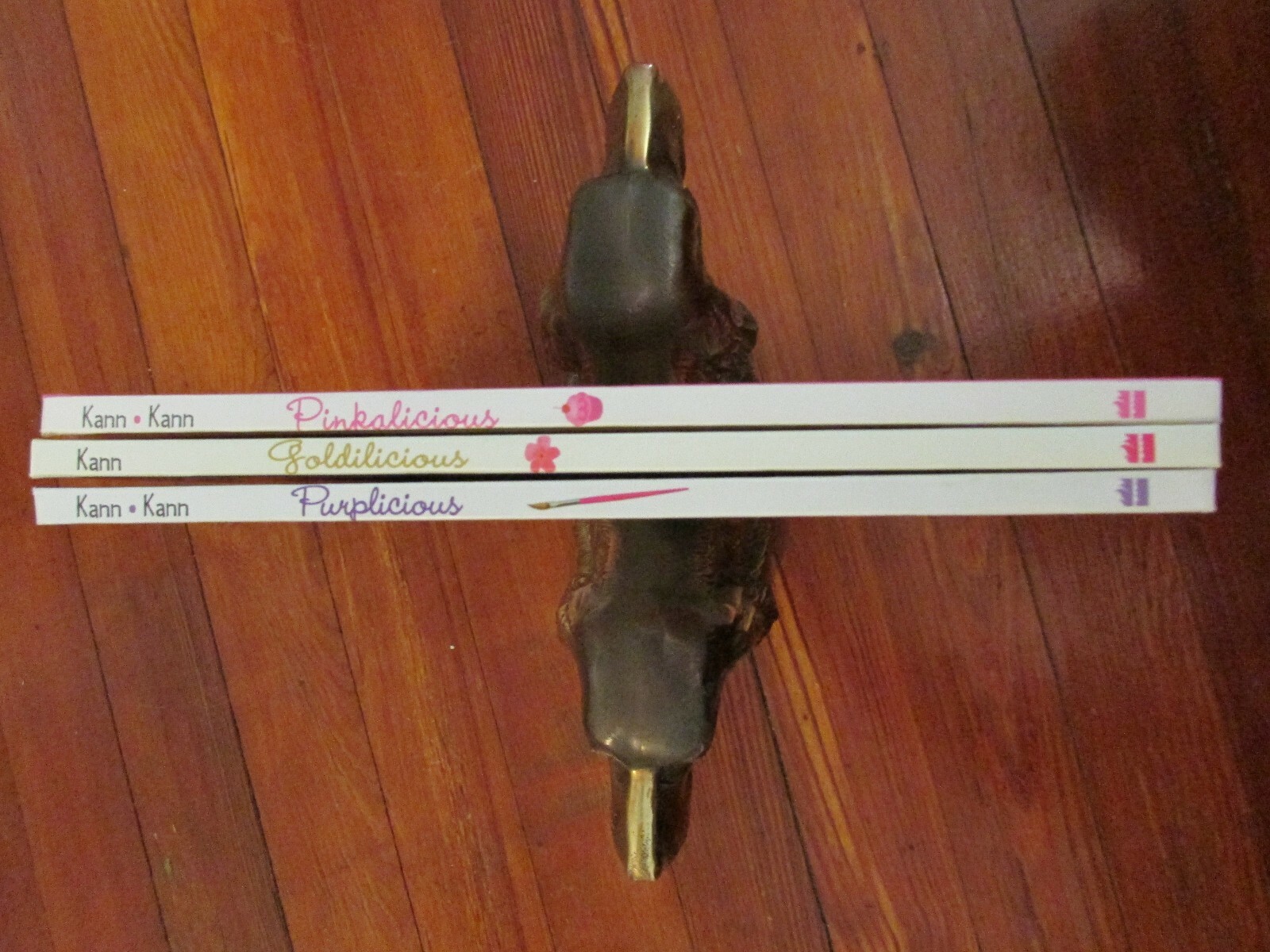 VICTORIA KAHN, PINKALICIOUS,GOLDALICIOUS, PURPLICIOUS 3 BOOK LOT, FREE SHIPPING